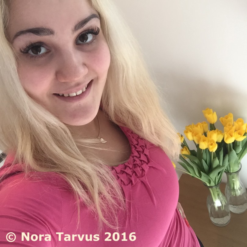 BlondePinkMakeUpandOutfit435 kopio