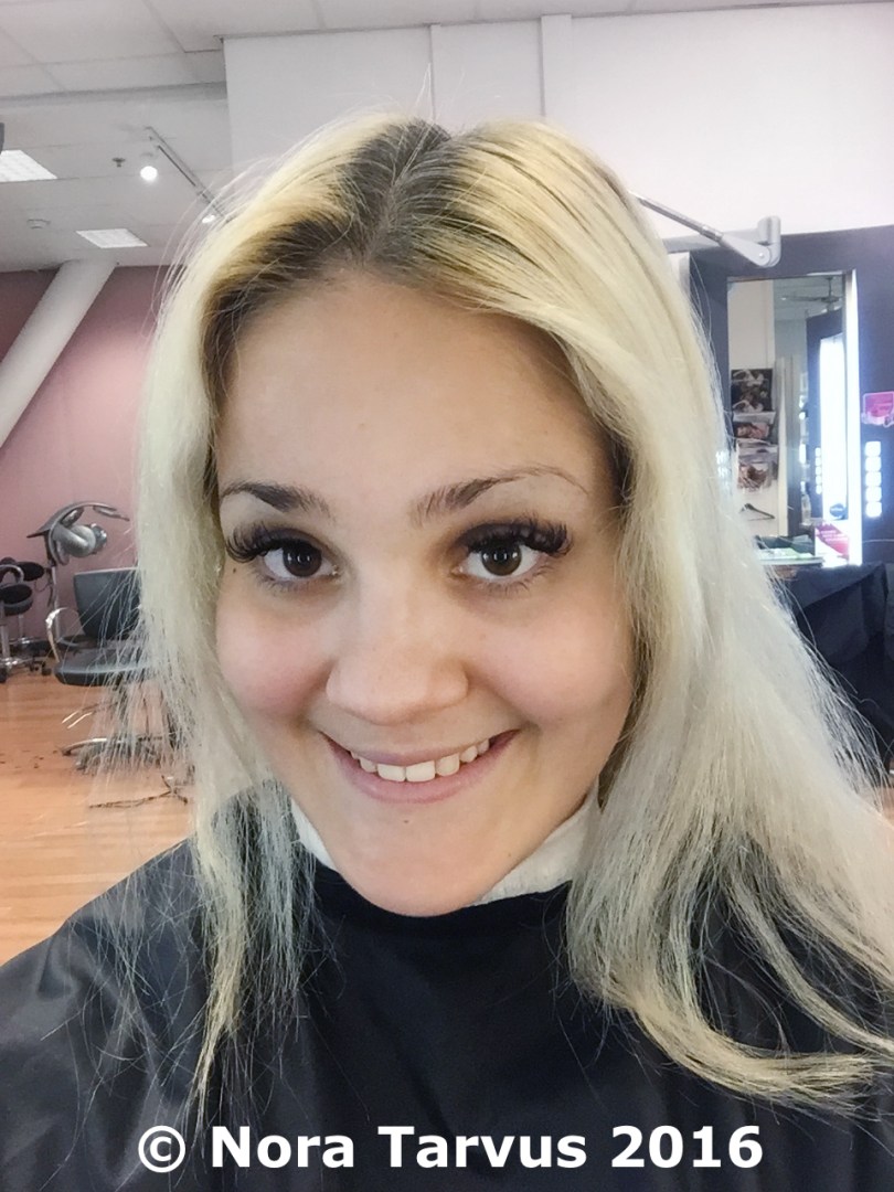 GorgeousBlondeJune2016258