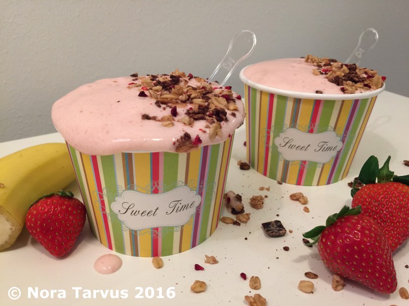 YummyBerryBananaSmoothieBowl013