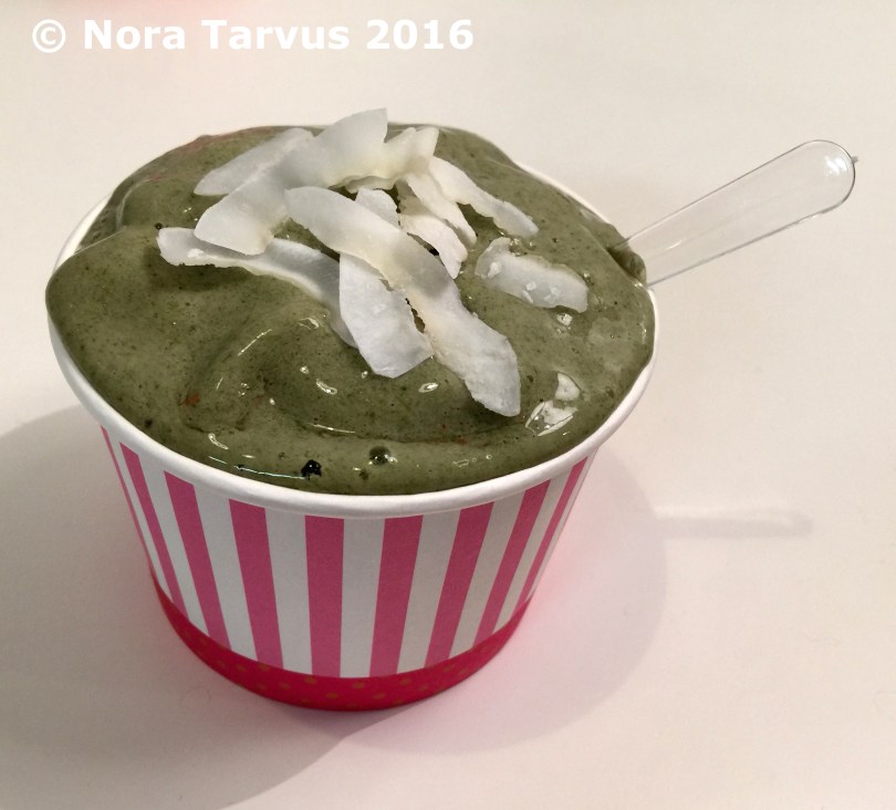 GreenSmoothieBowlSpinachBerry693