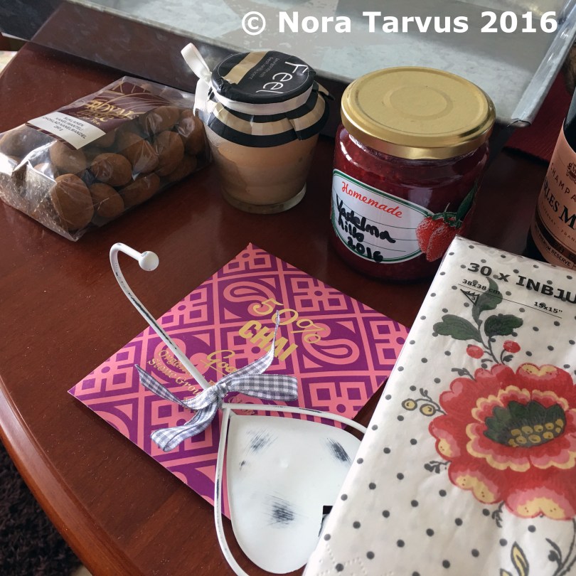 EngagementPartyGifts4137