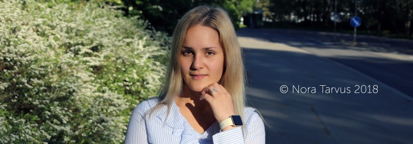 SummerCasualHappyCloseup