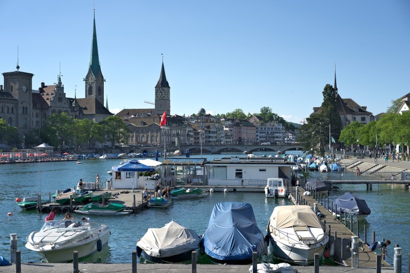 zurich-2356362_1920