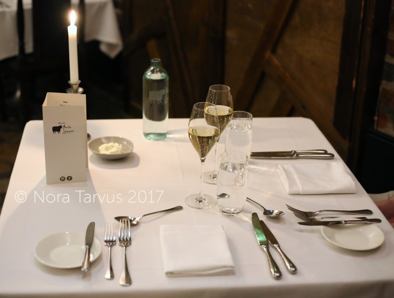 MustaHaerkaeReviewKuopio15b