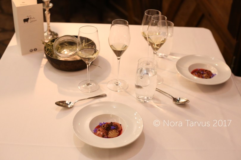 MustaHaerkaeReviewKuopio3b